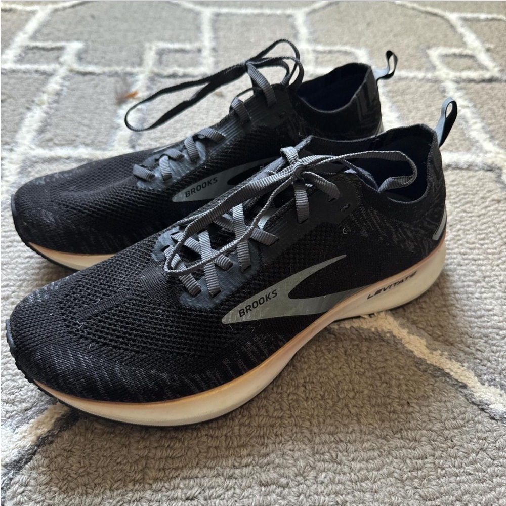 Black Brooks Levitate Running Shoes, women’s size 9